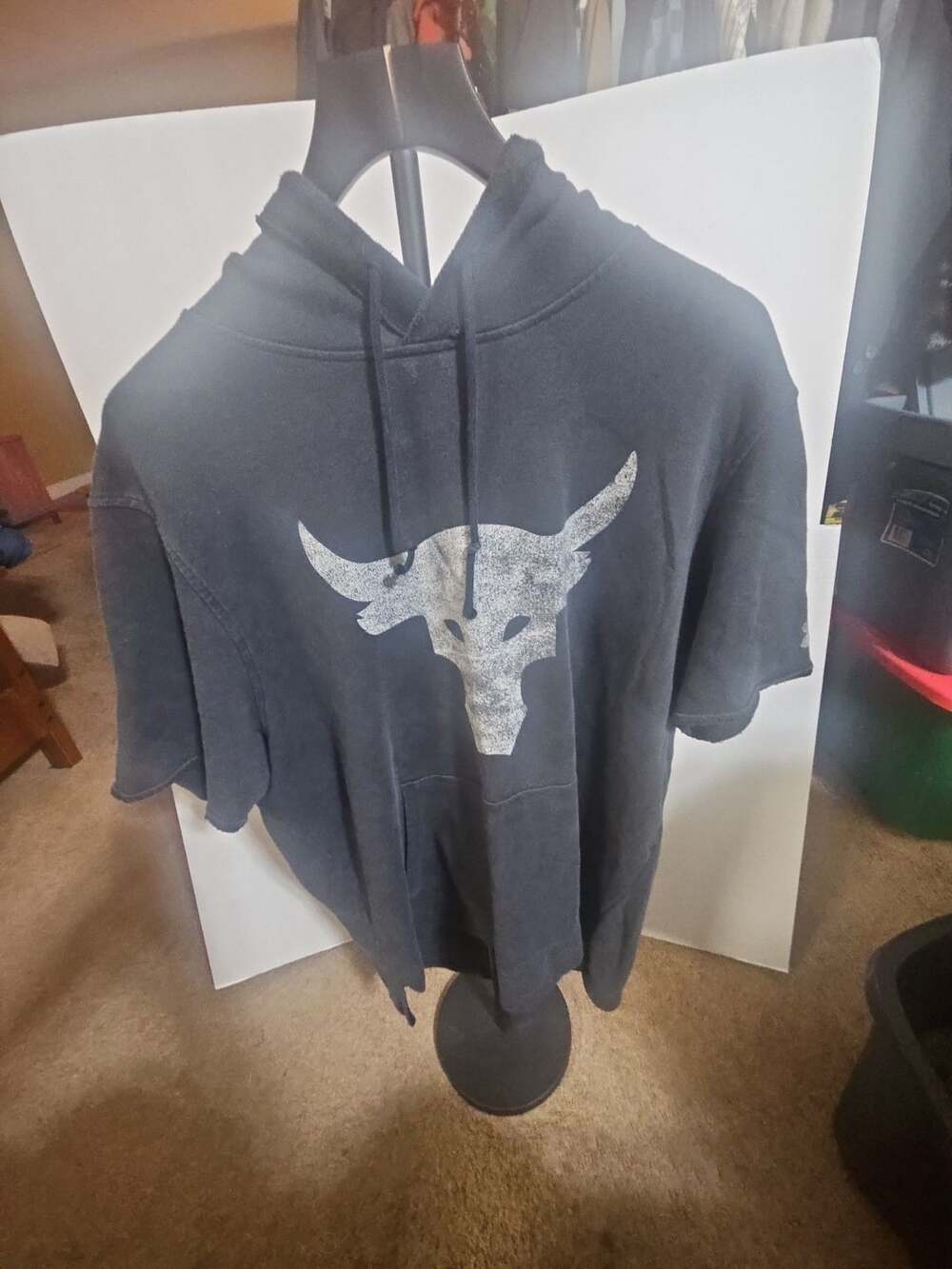 Under Armour Project Rock Short Sleeve Hoodie 2XL Black Terry Bull Logo